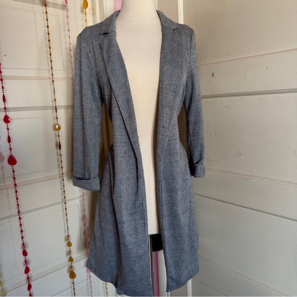 iris Jackets & Blazers - Iris Los Angeles Gray Plaid Longline Blazer Jacket Size M Open Front Career Chic
